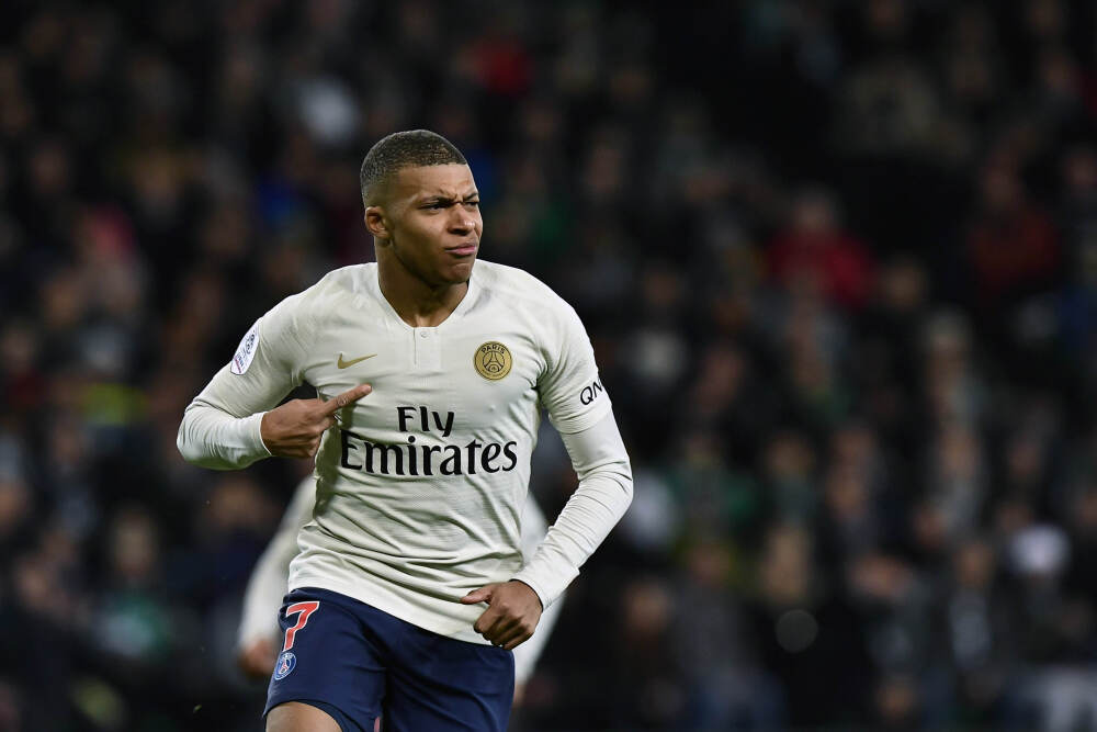 官方：居莱尔被票选为皇马10月最佳球员